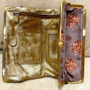 COPY - HOBO Lauren Clutch Wallet